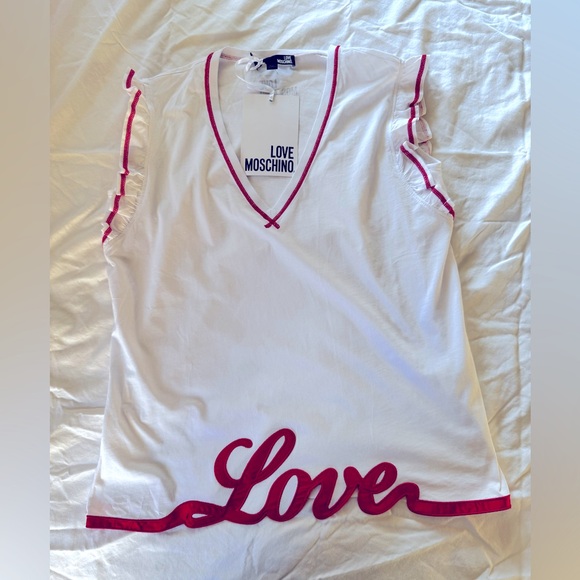 LOVE MOSCHINO LOVE TSHIRT w/ tags! - Picture 3 of 9